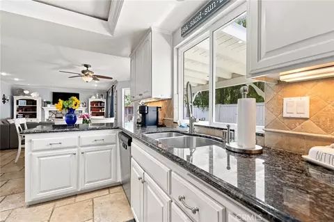 Kitchen - 696 Corte Vina, Camarillo, CA 93010 photo 1 of 5
