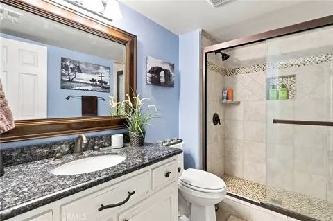 Bath - 696 Corte Vina, Camarillo, CA 93010 photo 1 of 7