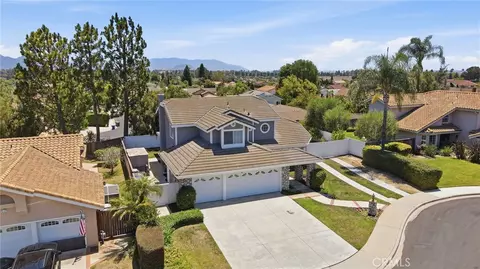 View/Area - 696 Corte Vina, Camarillo, CA 93010 photo 3 of 13