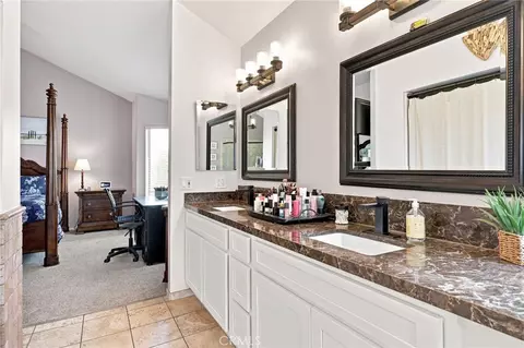 Bath - 696 Corte Vina, Camarillo, CA 93010 photo 3 of 7