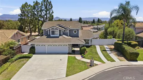 696 Corte Vina, Camarillo, CA 93010