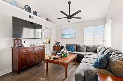 Living - 696 Corte Vina, Camarillo, CA 93010 photo 2 of 6