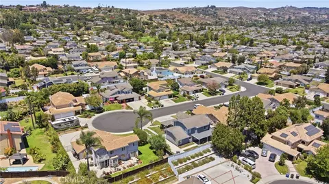 View/Area - 696 Corte Vina, Camarillo, CA 93010 photo 7 of 13