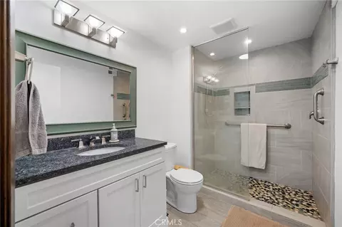 Bath - 27403 Garza Dr, Saugus, CA 91350 photo 2 of 2