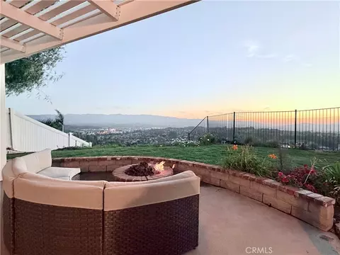 Exterior - 27403 Garza Dr, Saugus, CA 91350 photo 9 of 13