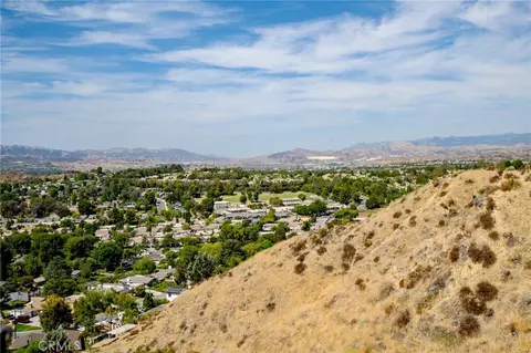 View/Area - 27403 Garza Dr, Saugus, CA 91350 photo 3 of 3
