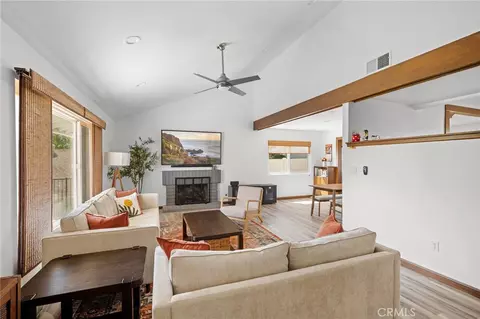 Living - 27403 Garza Dr, Saugus, CA 91350 photo 3 of 4