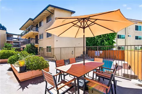 6151 Canterbury Dr #104, Culver City, CA 90230