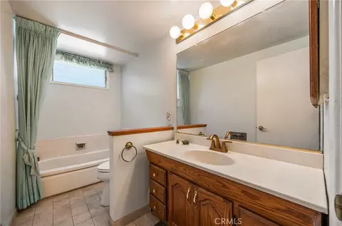 Bath - 1026 E Wanamaker Dr, Covina, CA 91724 photo 1 of 1