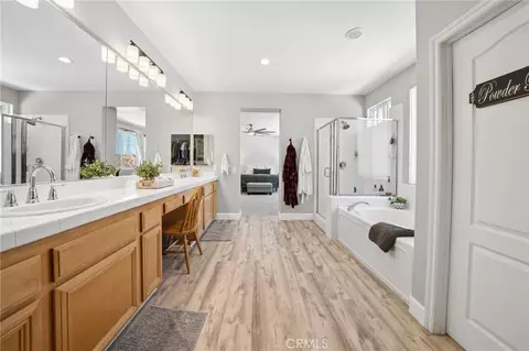 Entry Way - 28746 High Ridge Dr, Santa Clarita, CA 91390 photo 8 of 8