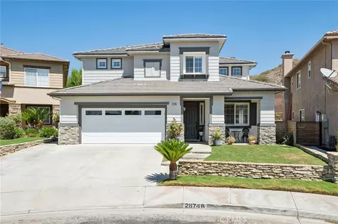 Exterior - 28746 High Ridge Dr, Santa Clarita, CA 91390 photo 1 of 11