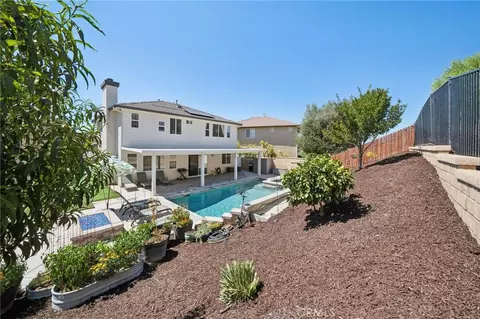 Exterior - 28746 High Ridge Dr, Santa Clarita, CA 91390 photo 11 of 11