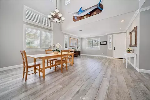 Entry Way - 28746 High Ridge Dr, Santa Clarita, CA 91390 photo 4 of 8