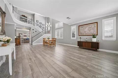Entry Way - 28746 High Ridge Dr, Santa Clarita, CA 91390 photo 2 of 8