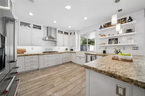 Kitchen - 28746 High Ridge Dr, Santa Clarita, CA 91390 photo 1 of 7