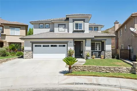 Exterior - 28746 High Ridge Dr, Santa Clarita, CA 91390 photo 1 of 11
