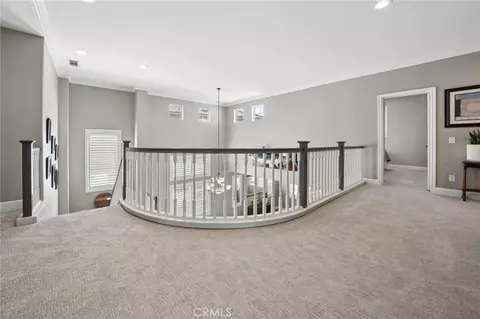 Entry Way - 28746 High Ridge Dr, Santa Clarita, CA 91390 photo 6 of 8