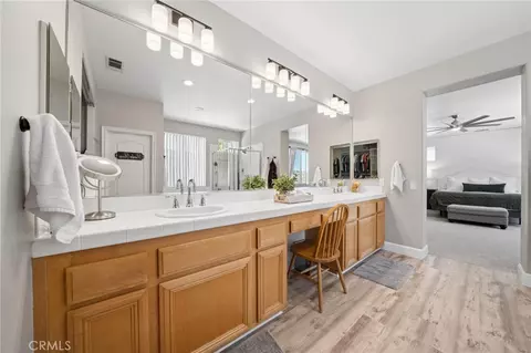 Bath - 28746 High Ridge Dr, Santa Clarita, CA 91390 photo 1 of 3