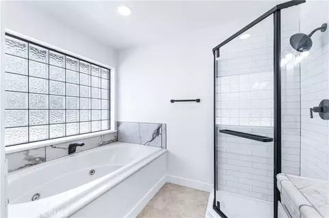 Bath - 22381 William Tell Trl, Tehachapi, CA 93561 photo 3 of 3