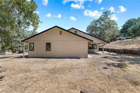 Exterior - 22381 William Tell Trl, Tehachapi, CA 93561 photo 8 of 10