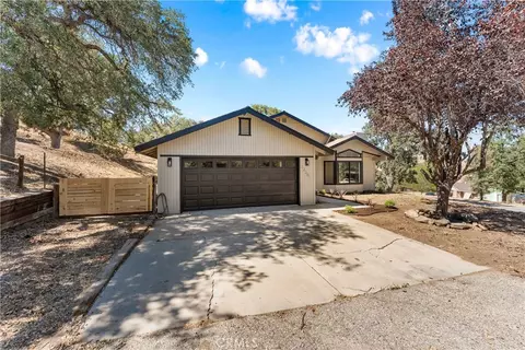Exterior - 22381 William Tell Trl, Tehachapi, CA 93561 photo 4 of 10
