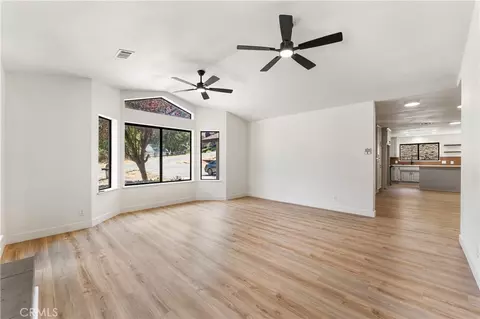 Living - 22381 William Tell Trl, Tehachapi, CA 93561 photo 6 of 8