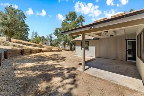 Exterior - 22381 William Tell Trl, Tehachapi, CA 93561 photo 5 of 10