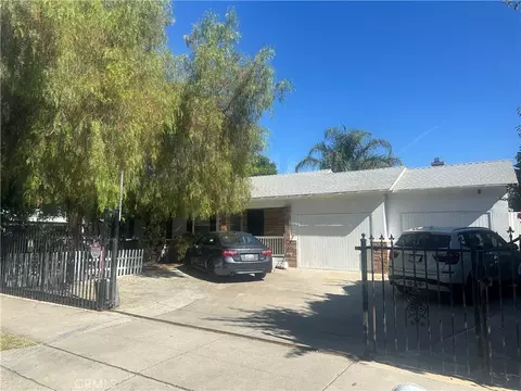 20957 Community, Canoga Park, CA 91304