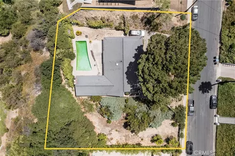 3800 Sapphire Dr, Encino, CA 91436