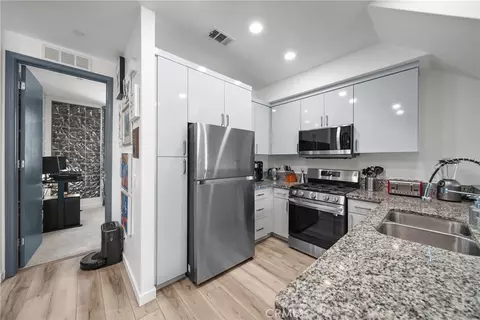 Other - 7239 N Cedar Rd, Van Nuys, CA 91405 photo 11 of 12