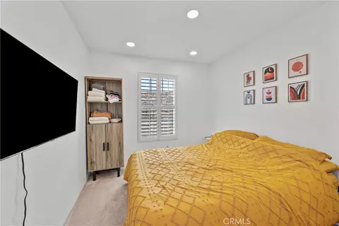 Bedroom - 28333 Willow Ct, Saugus, CA 91350 photo 4 of 5