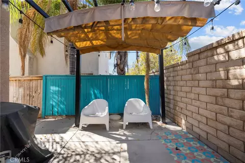 Exterior - 28333 Willow Ct, Saugus, CA 91350 photo 2 of 3