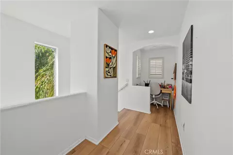 Entry Way - 28333 Willow Ct, Saugus, CA 91350 photo 6 of 6