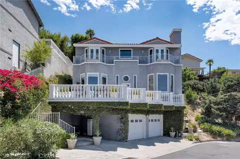 21041 Bandera St, Woodland Hills, CA 91364