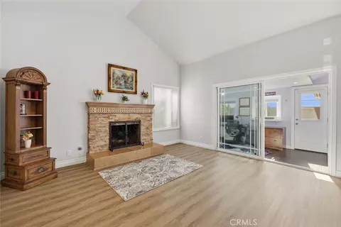 Living - 2277 Workman, Simi Valley, CA 93063 photo 2 of 2