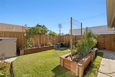 Exterior - 2277 Workman, Simi Valley, CA 93063 photo 5 of 9