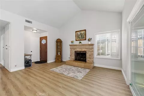 Living - 2277 Workman, Simi Valley, CA 93063 photo 1 of 2