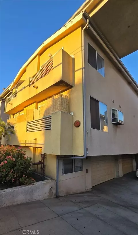 8780 Burnet #12, North Hills, CA 91343