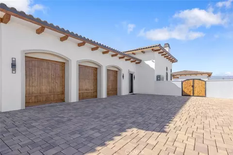 Exterior - 277 Crestview Ave, Camarillo, CA 93010 photo 9 of 10