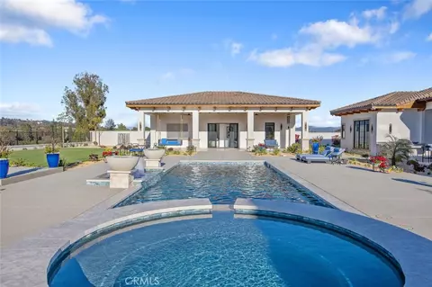 Exterior - 277 Crestview Ave, Camarillo, CA 93010 photo 4 of 10