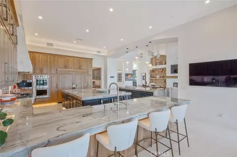 Kitchen - 277 Crestview Ave, Camarillo, CA 93010 photo 3 of 5