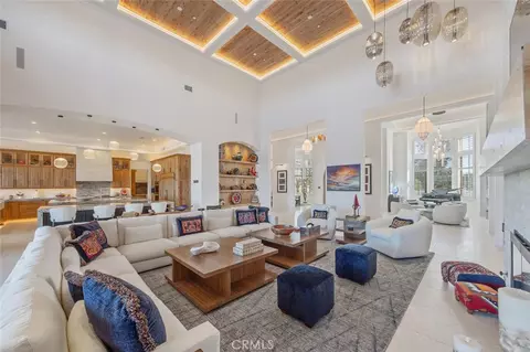 Living - 277 Crestview Ave, Camarillo, CA 93010 photo 3 of 5