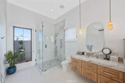 Bath - 277 Crestview Ave, Camarillo, CA 93010 photo 4 of 4