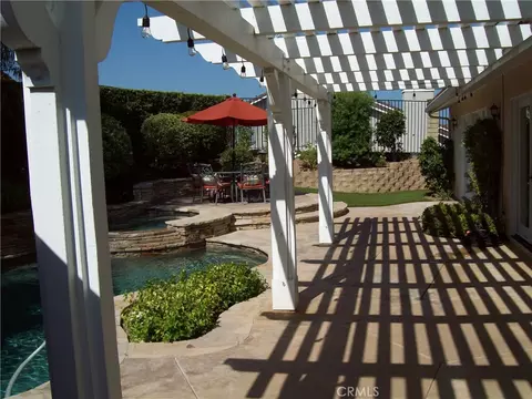 Exterior - 13784 Gunsmoke Rd, Moorpark, CA 93021 photo 4 of 5
