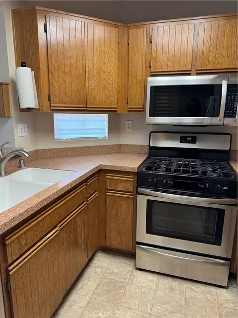 23709 Del Monte Dr, Valencia, CA 91355