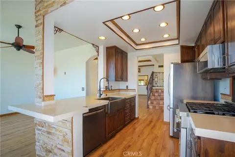 Kitchen - 650 Ivywood Ln #E, Simi Valley, CA 93065 photo 3 of 3