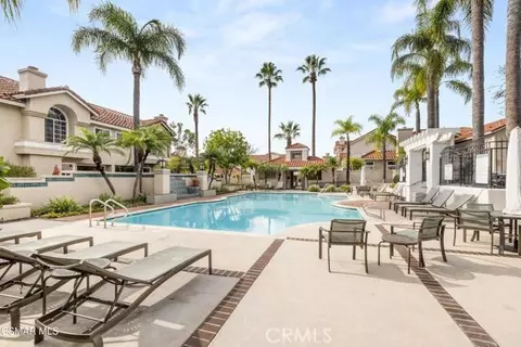 Exterior - 650 Ivywood Ln #E, Simi Valley, CA 93065 photo 5 of 5