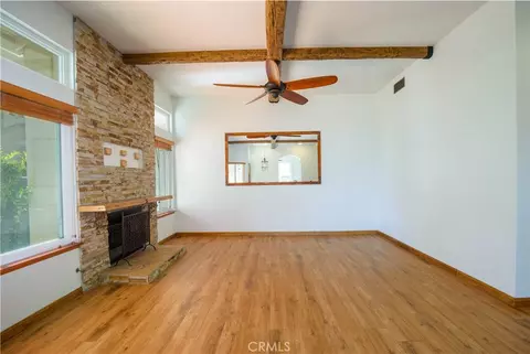 Living - 650 Ivywood Ln #E, Simi Valley, CA 93065 photo 2 of 4