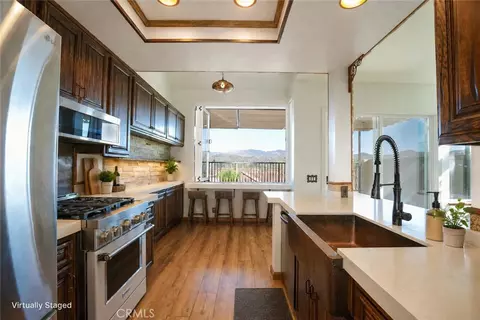 Kitchen - 650 Ivywood Ln #E, Simi Valley, CA 93065 photo 1 of 3