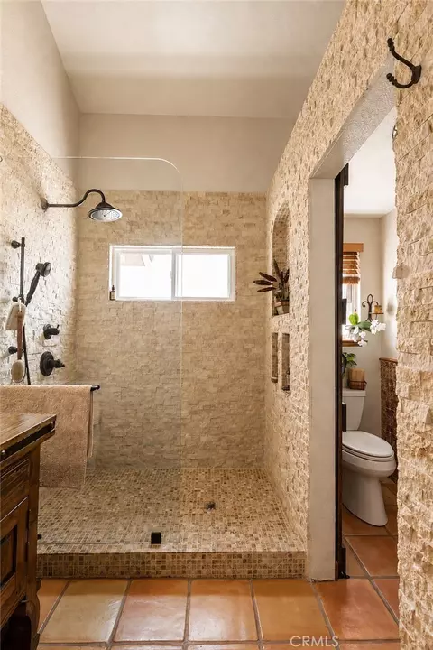 Bath - 650 Ivywood Ln #E, Simi Valley, CA 93065 photo 2 of 2